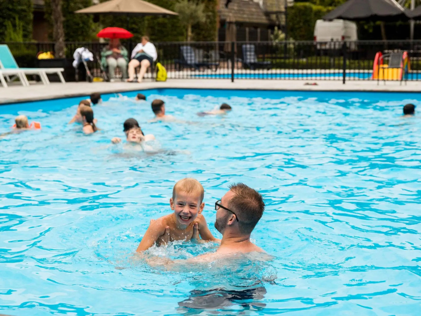 Nice chalet with a sauna and spa, in a holiday park near De Veluwe