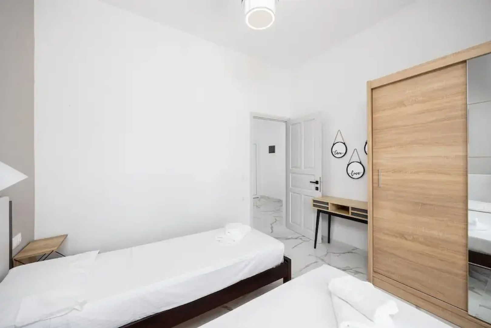 Kosmas Apartments