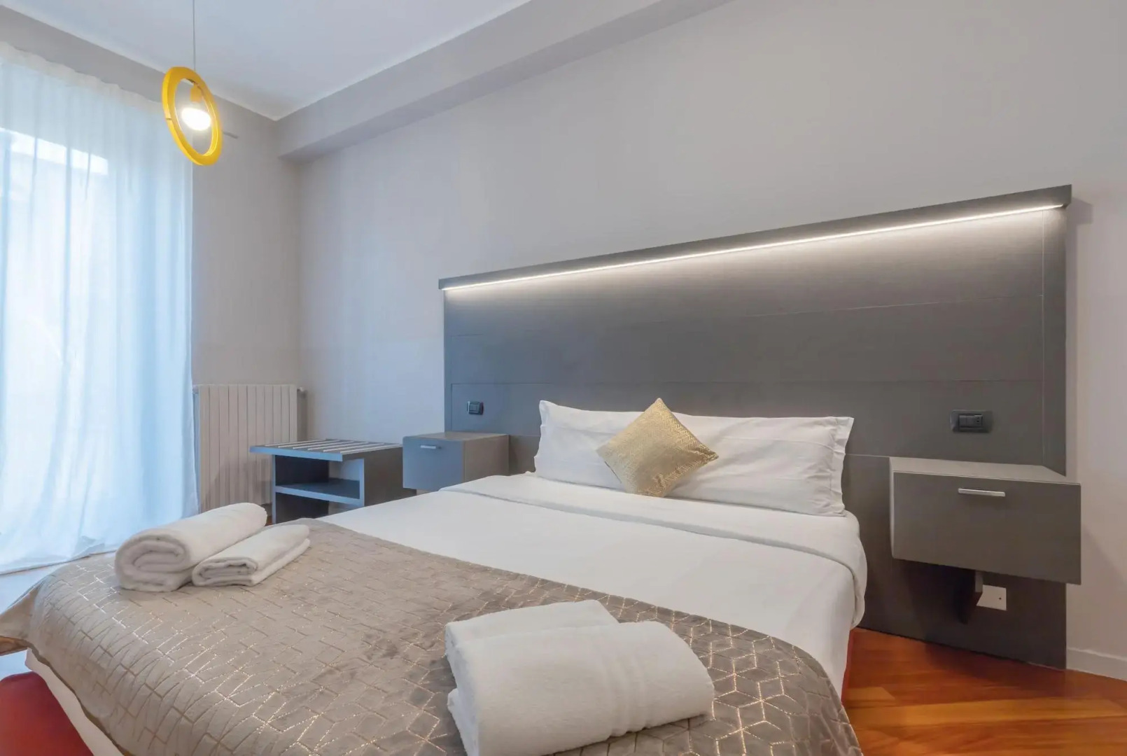 Milan Retreats Duomo