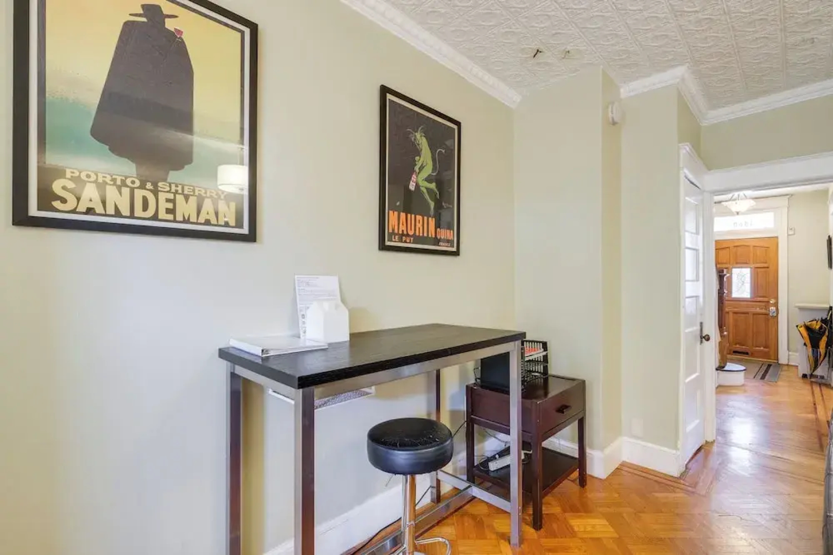 2 Mi to National Mall: Modern DC Home
