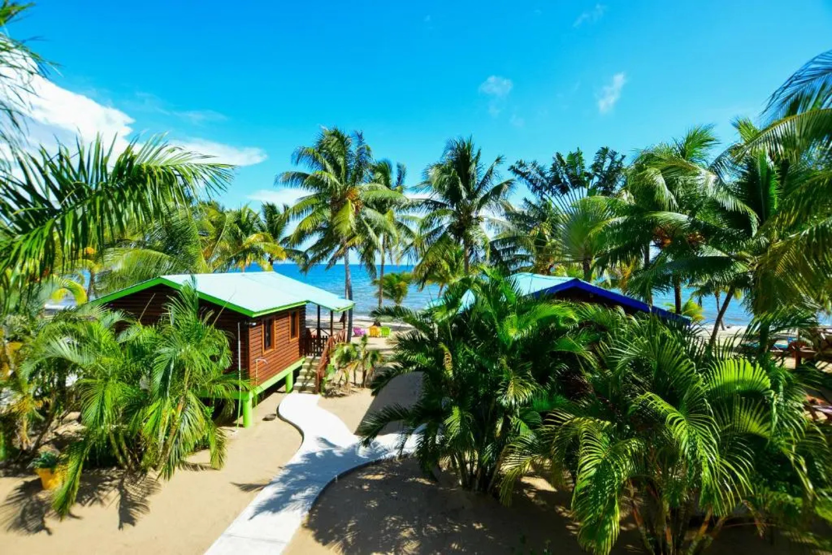 Palm Cove Cabins at Coconut Row