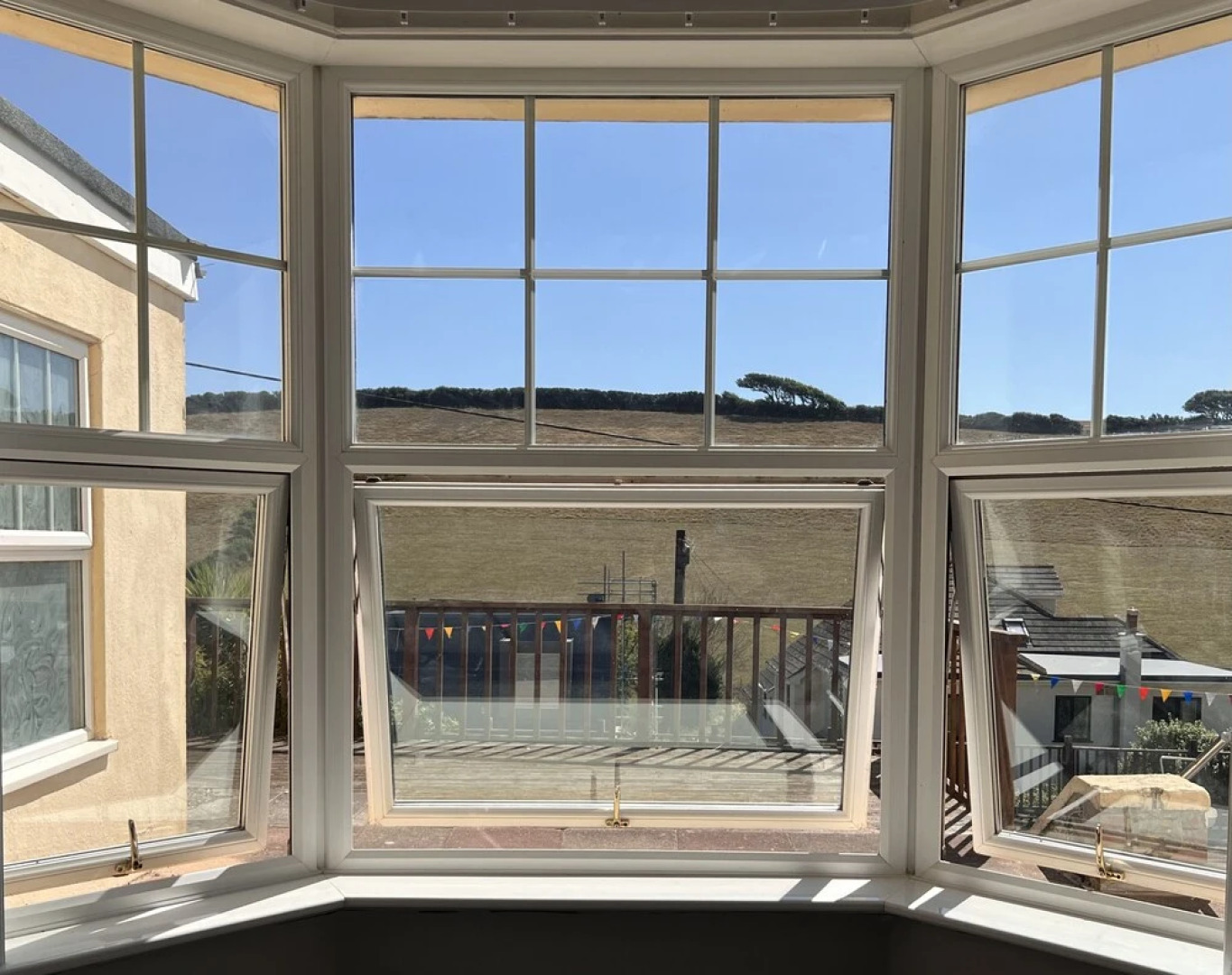 Sea View Hotel - Sandpebbles