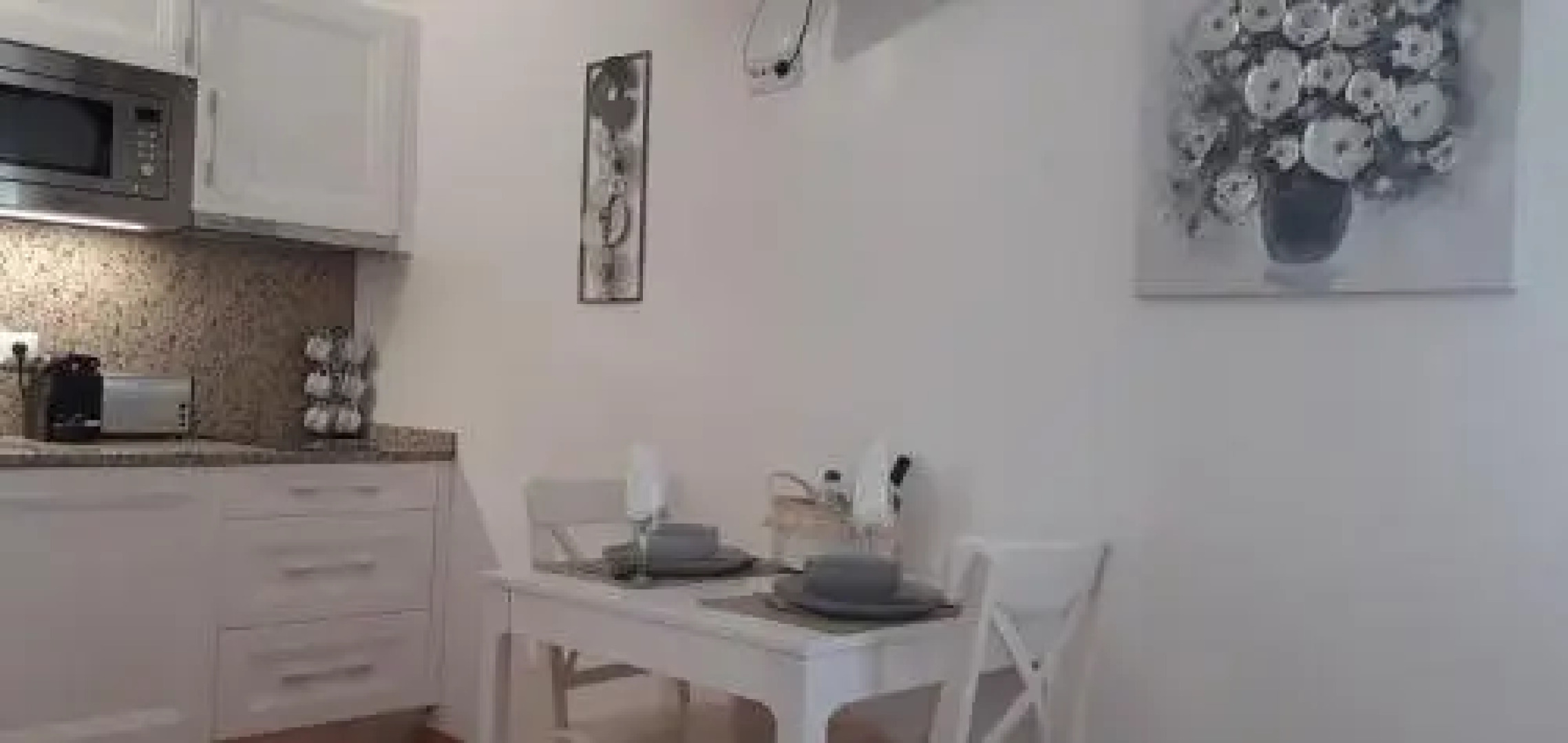 Lovely new House W/ Beatiful Garden