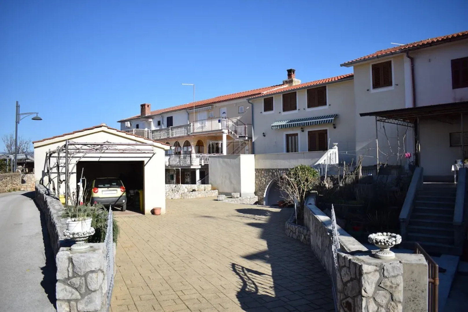 Apartment Blue Dream 1 & 2