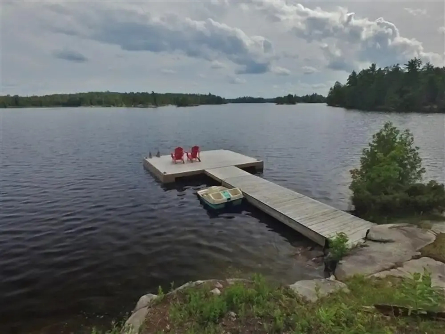 432 Weslemkoon Lake 4 Bedroom Cottage