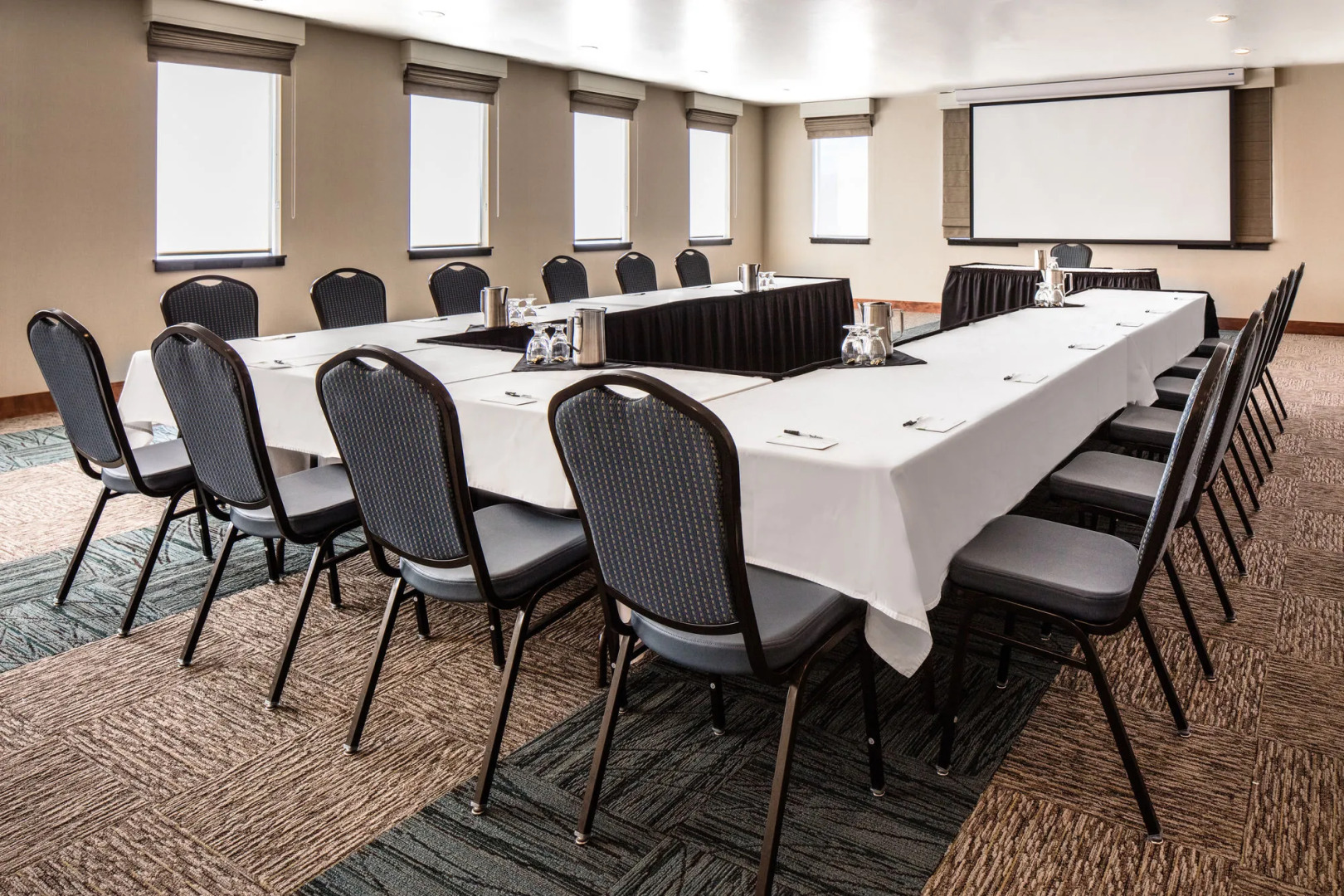 Delta Hotels by Marriott Helena Colonial