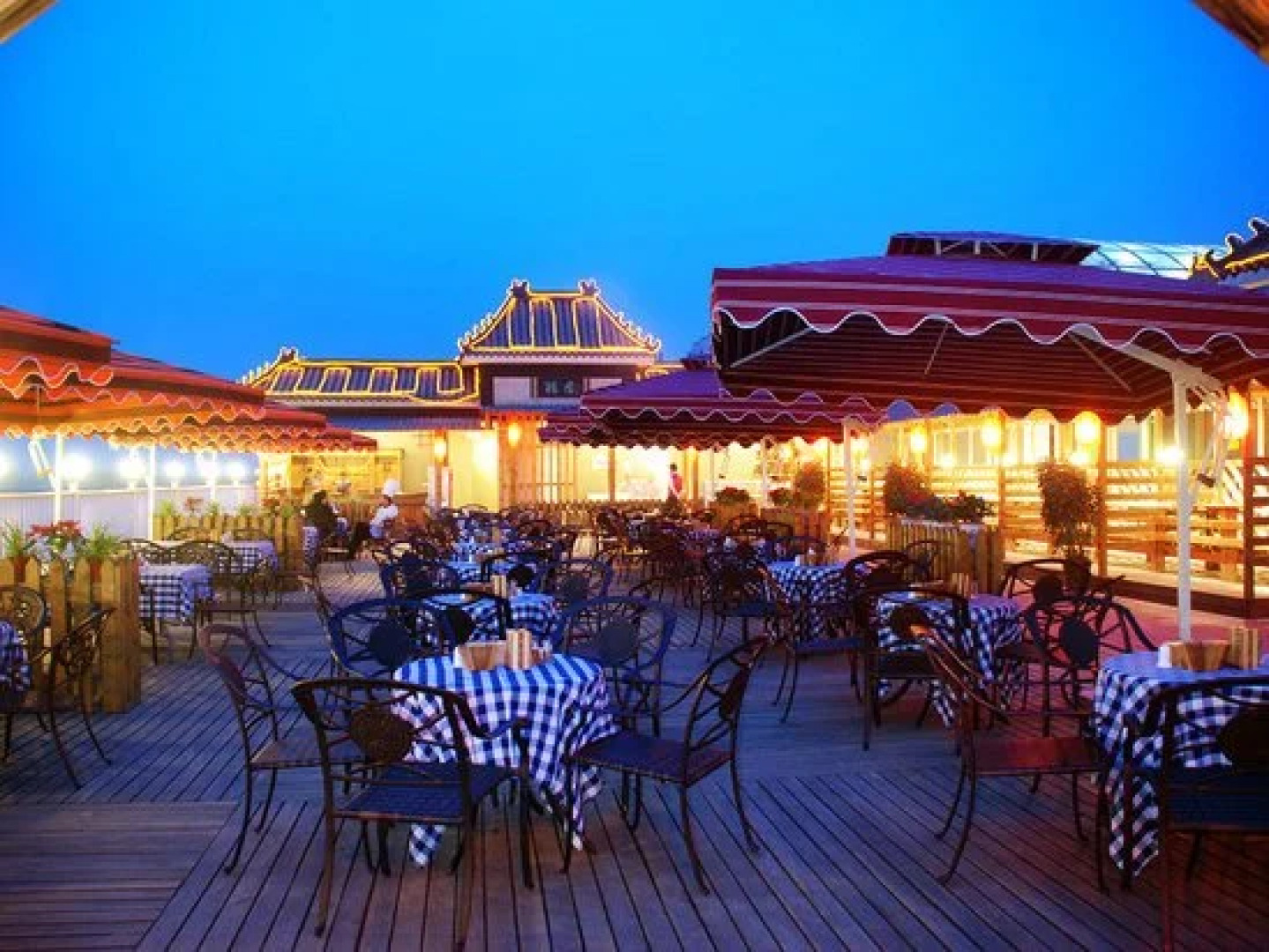 Yujing Garden Holiday Hotel