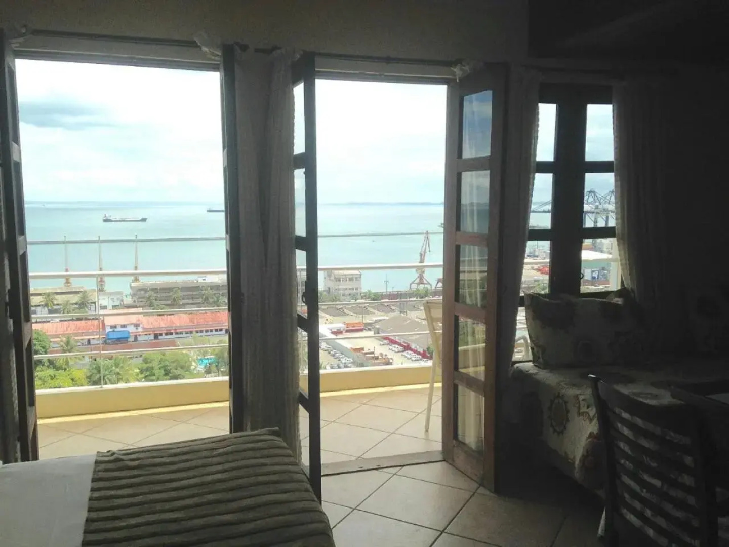 Solar do Carmo Suites & Apartments