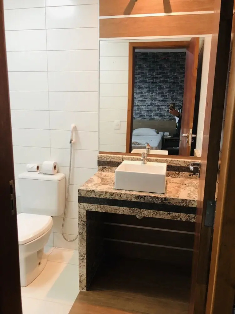 Shelton Palace Hotel