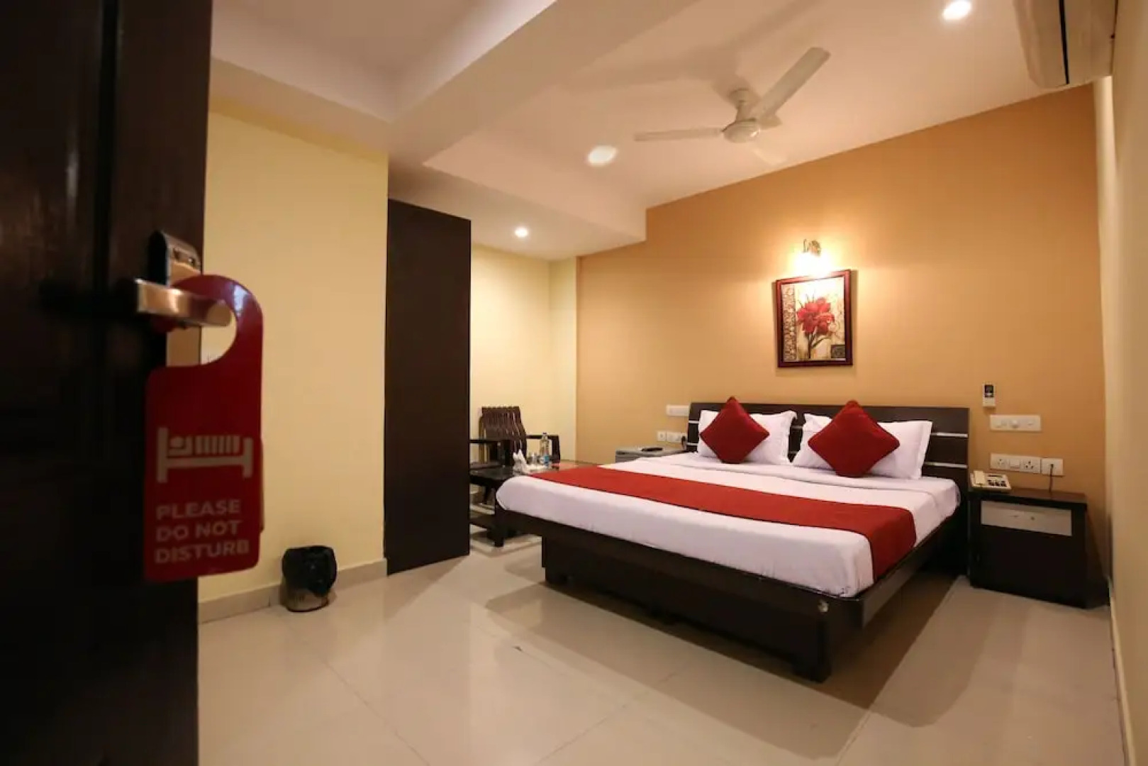 OYO 2120 Hotel Silver Haze