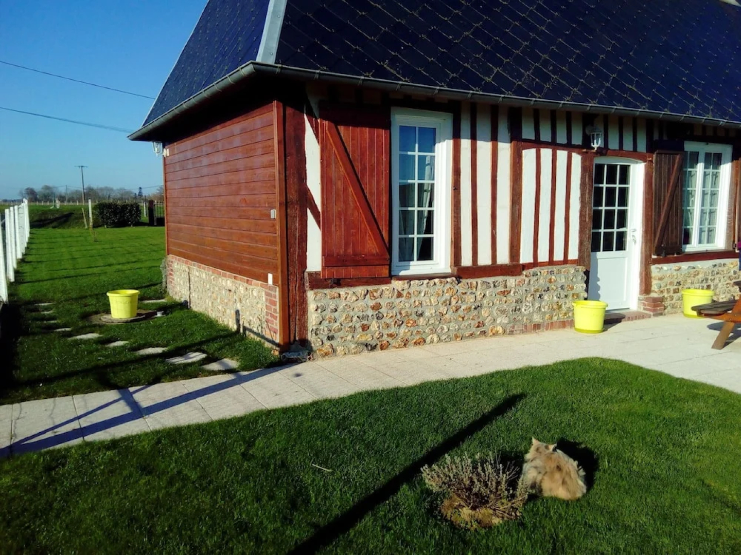 House With 2 Bedrooms in Épreville-en-lieuvin, With Enclosed Garden an