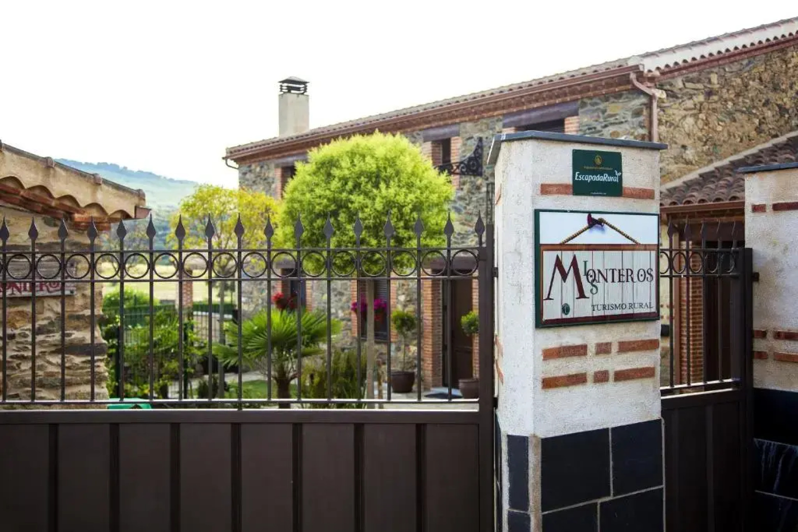 Los Monteros