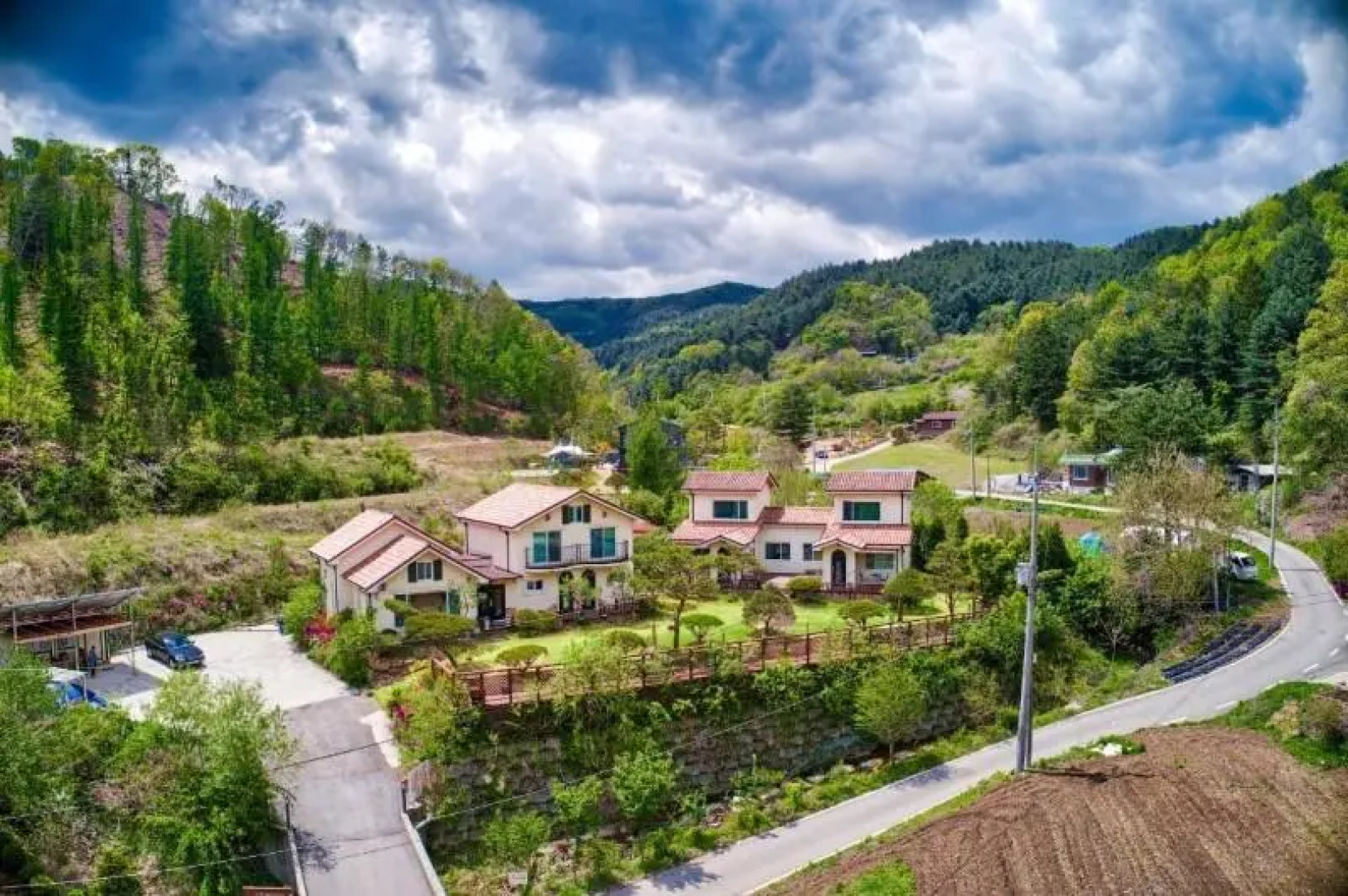 Yangpyeong Siesta Pension (pick-up, duplex, karaoke machine)