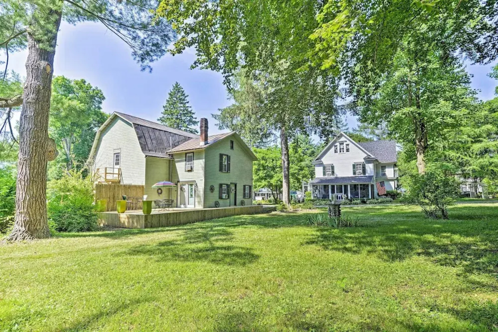 Walkable Studio on Historic Hammondsport Property!