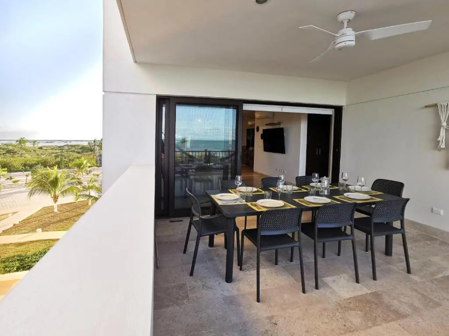 Playa, Selva, Cenotes, Ruinas, Marina todo a 5 km