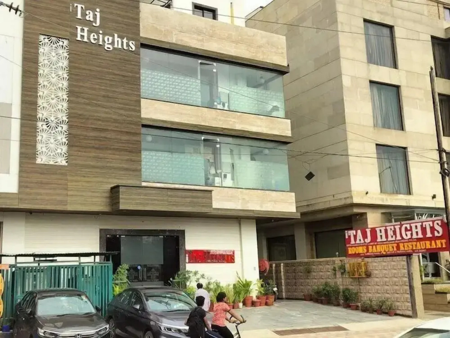 FabHotel Taj Nagari