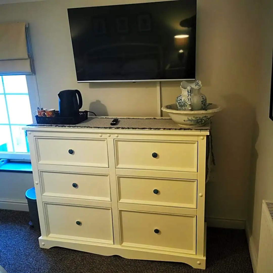 Rooms by the River at Glan Aber