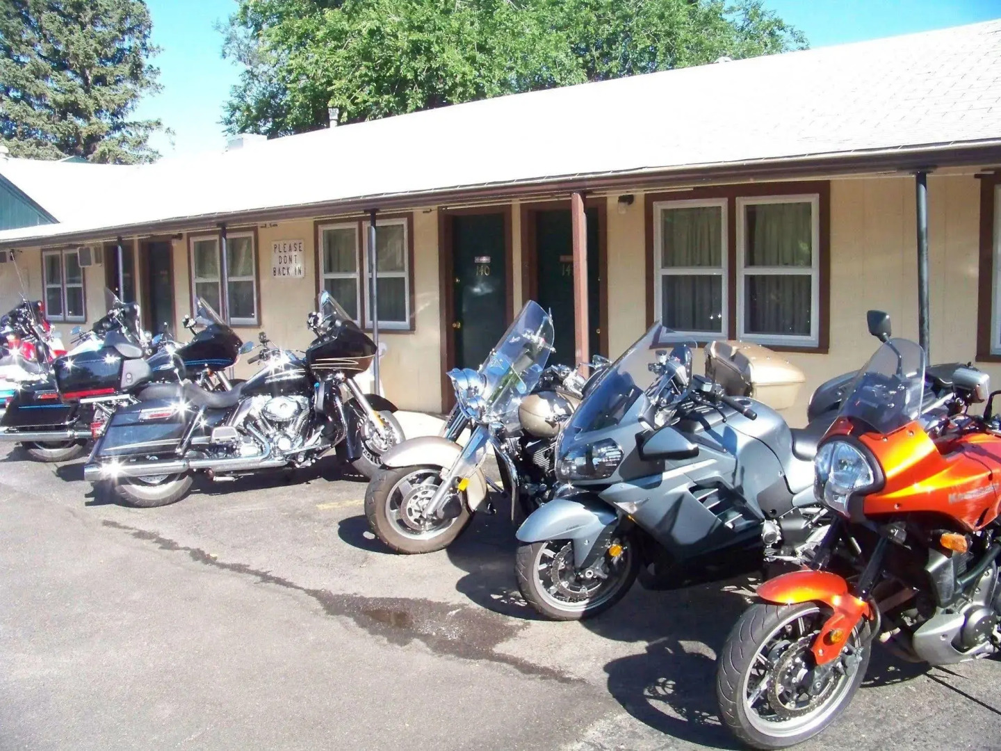 Bells Motor Lodge Motel - Spearfish