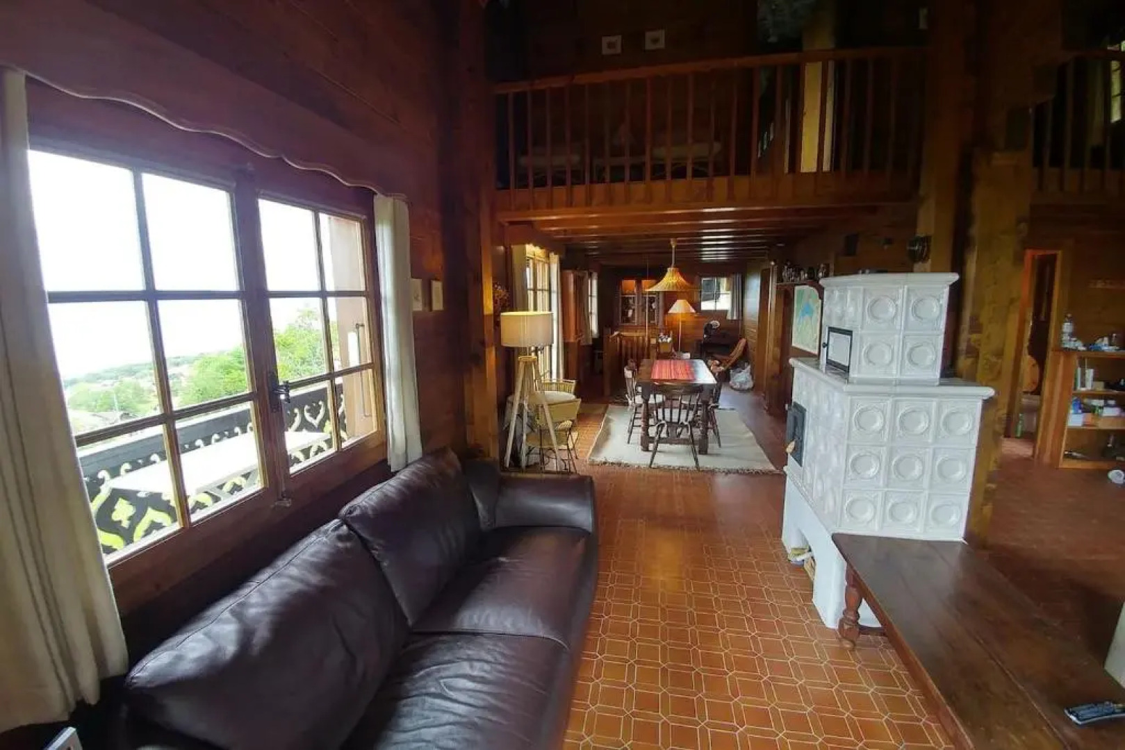 Chalet paisible dans la nature avec belle vue sur le lac Léman