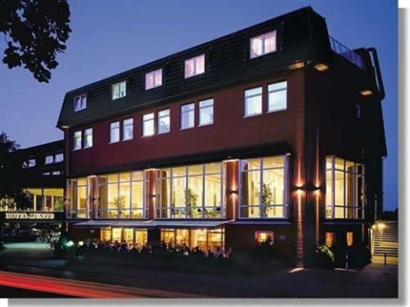 Отель Munte-Wellnesshotel am Stadtwald