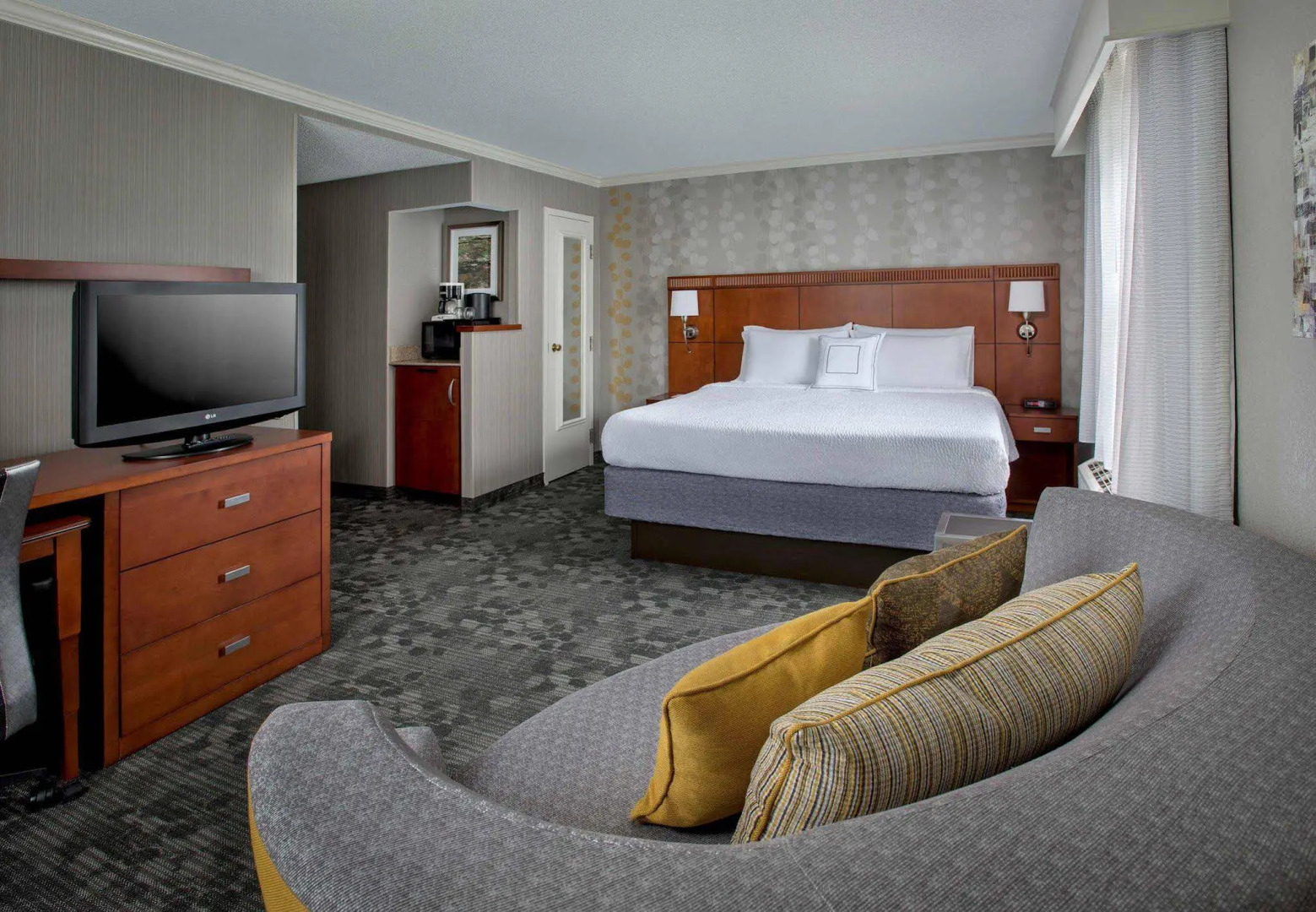 Sonesta Select Tinton Falls Eatontown