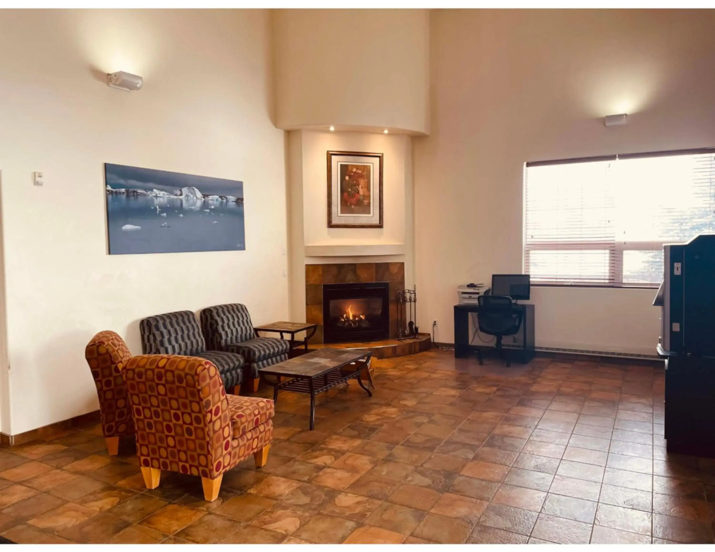 Aurora Park Inn & Suites