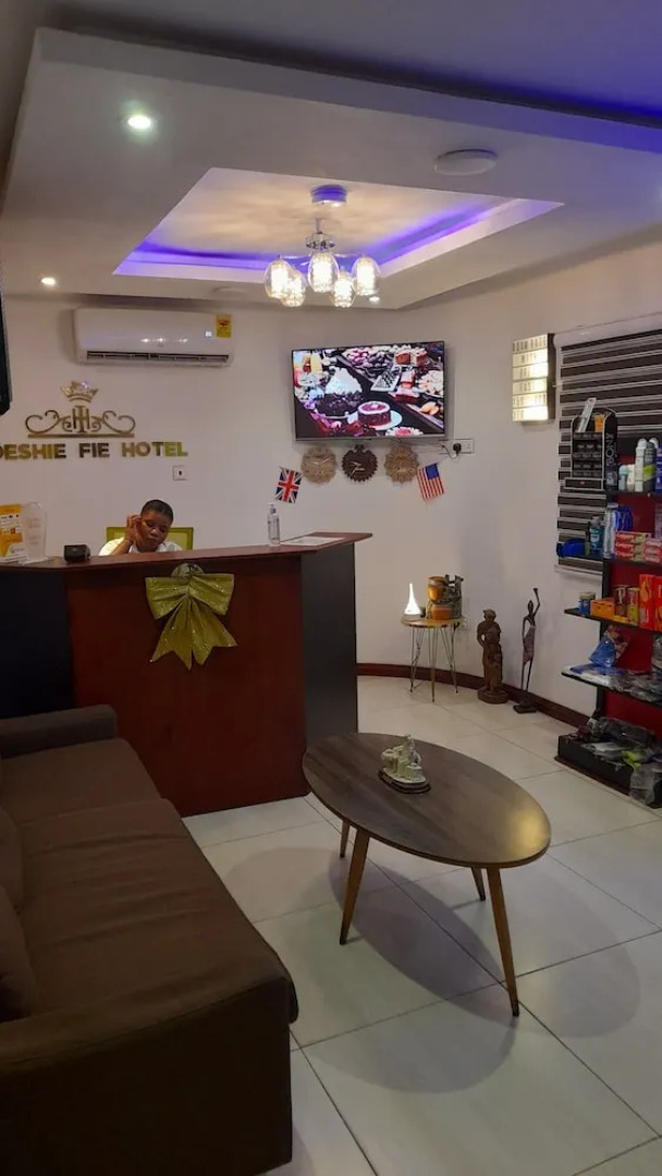 Adeshie Fie Hotel