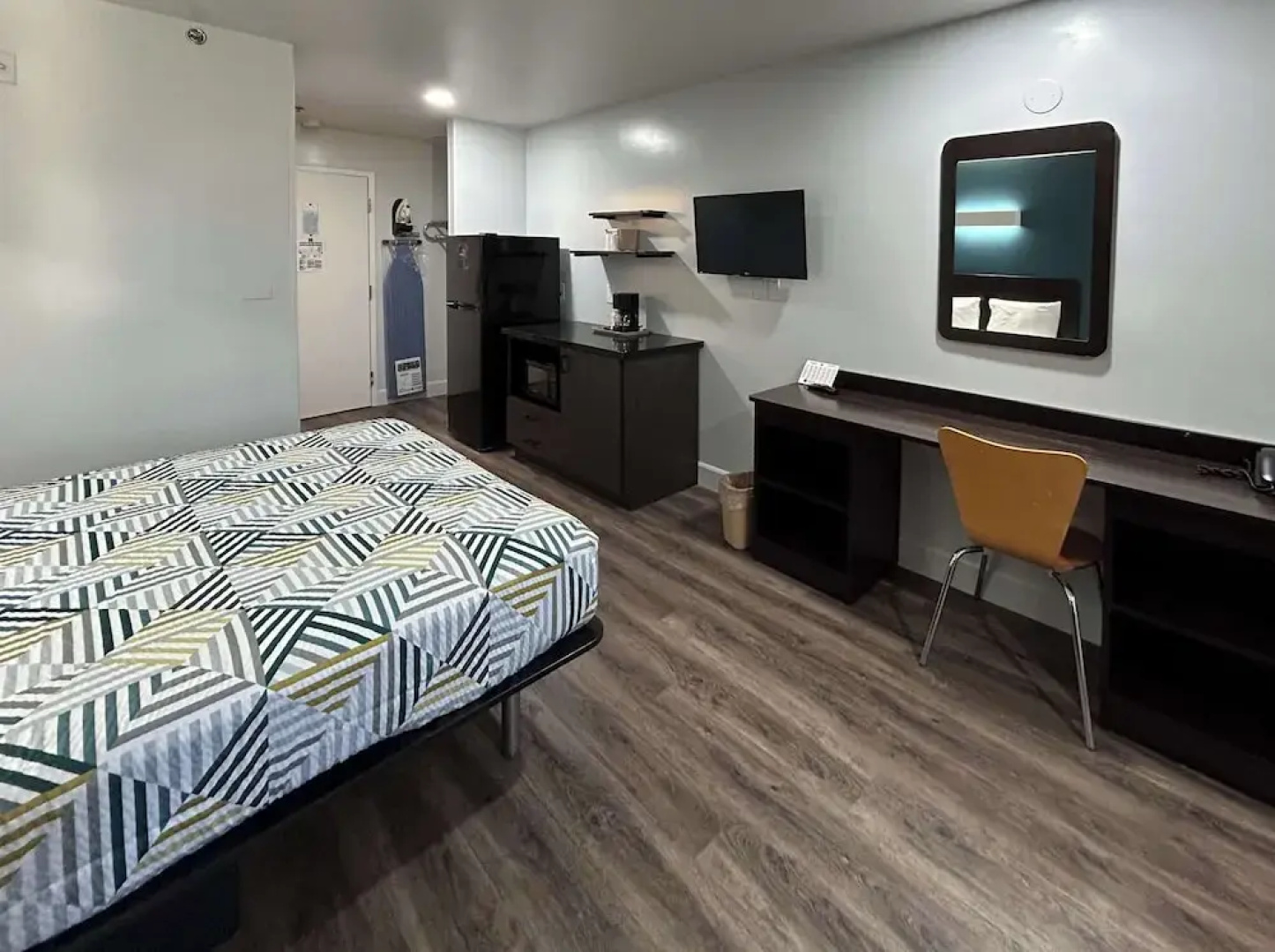 Studio 6 Suites Hesperia, CA – West Main Street – I-15
