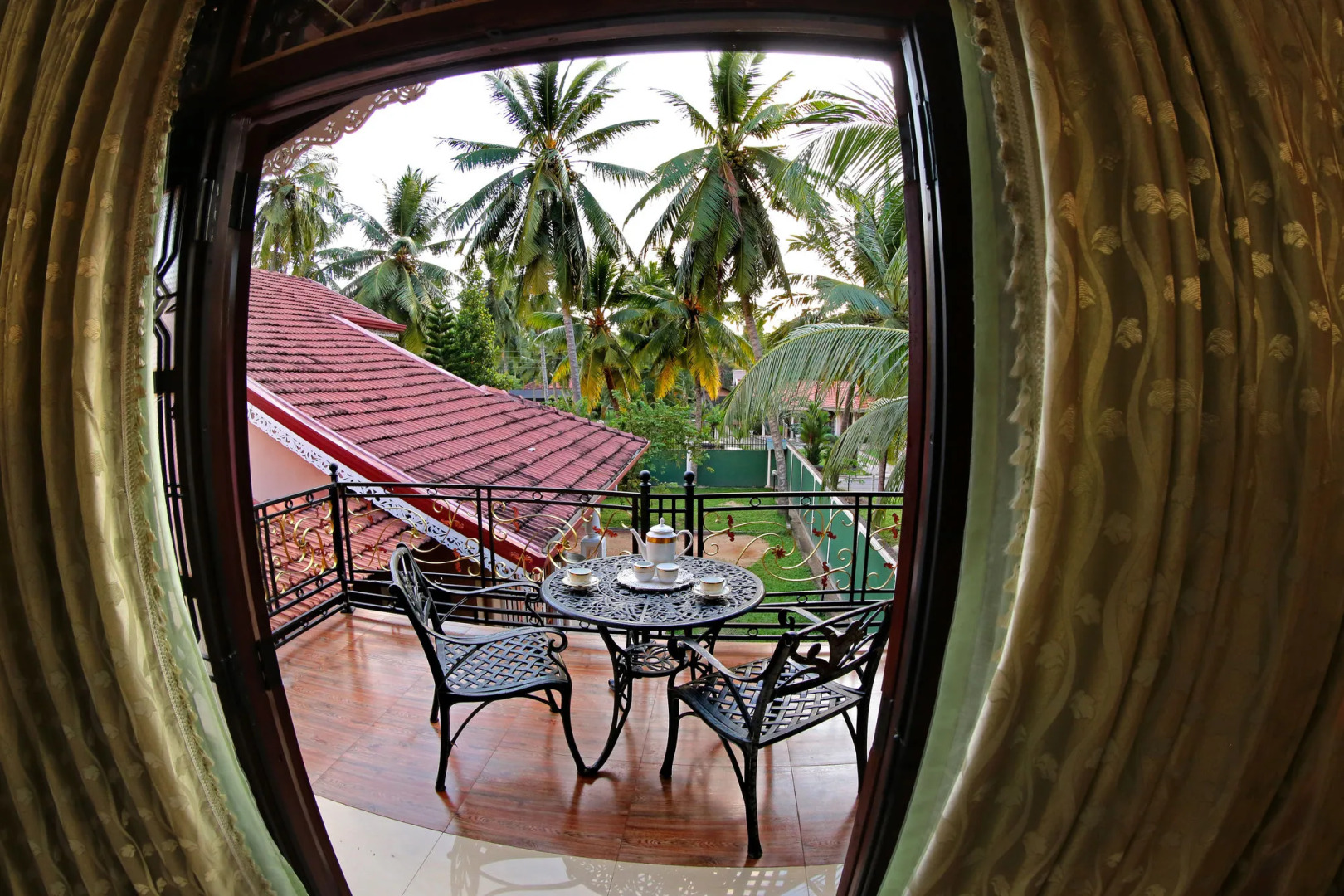 Airport Square Villa