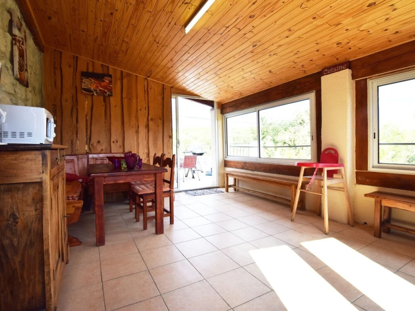 Vintage Holiday Home in Lanas With Swimming Pool