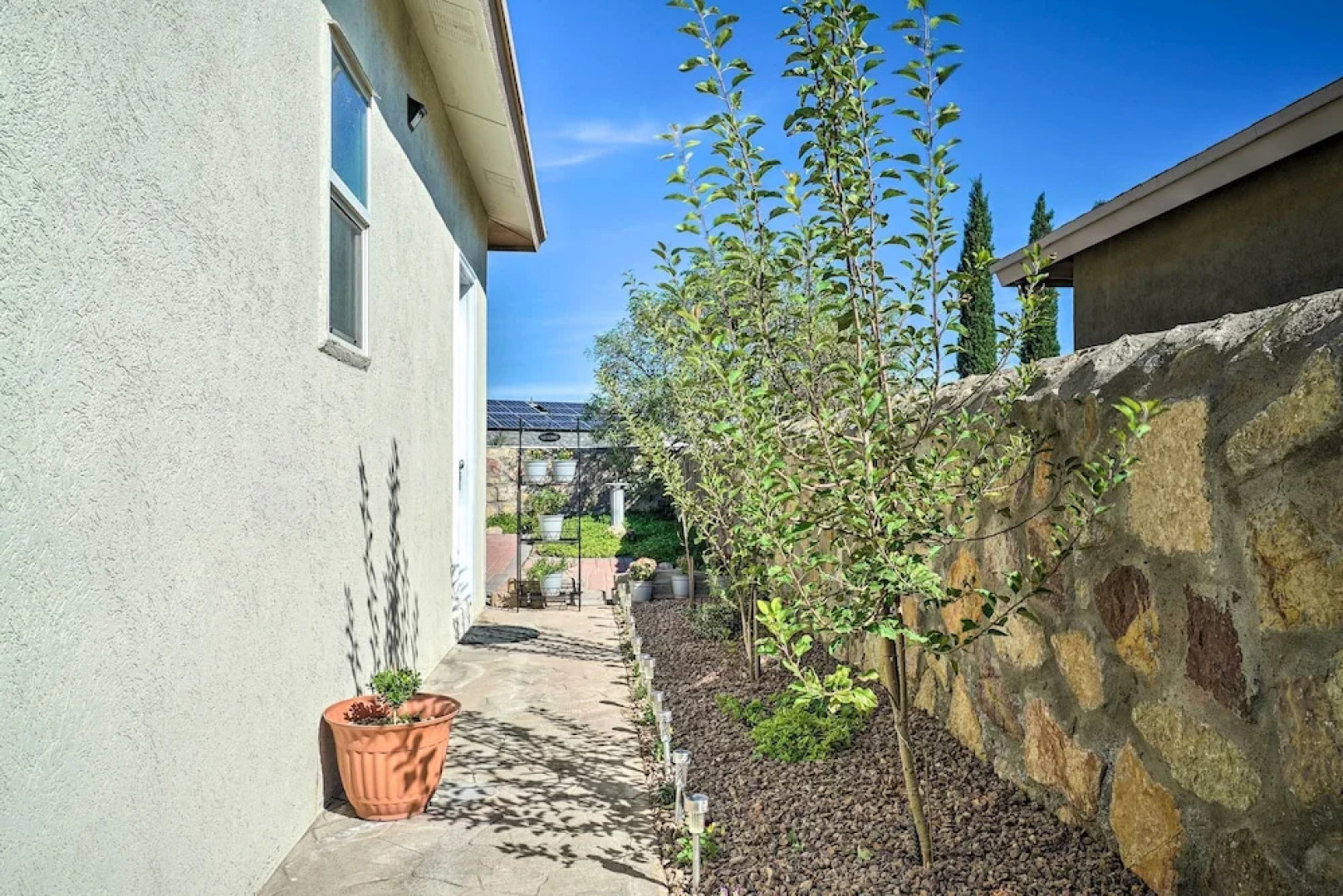 Quaint Santa Teresa Retreat Near the Border