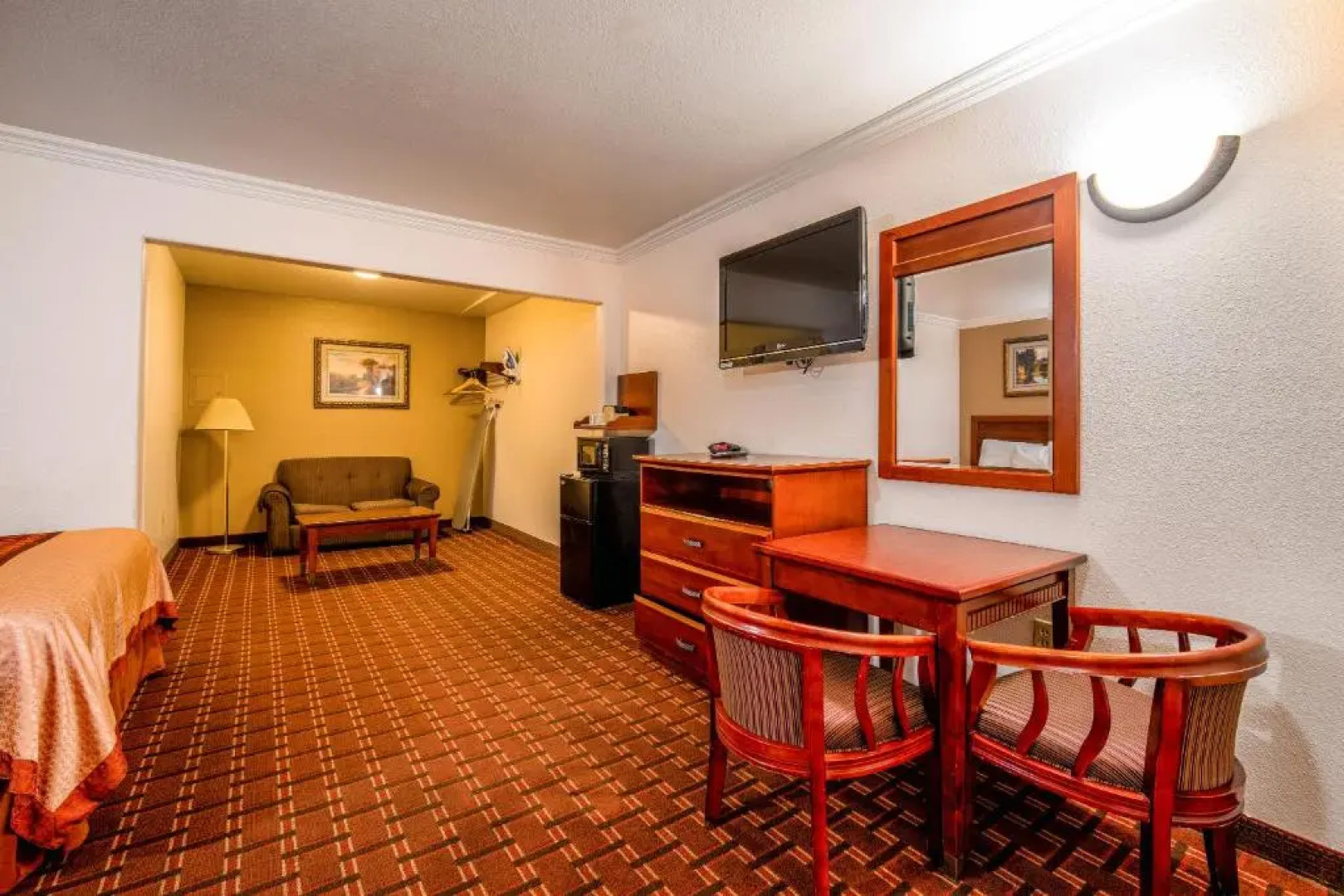 Regency Inn & Suites