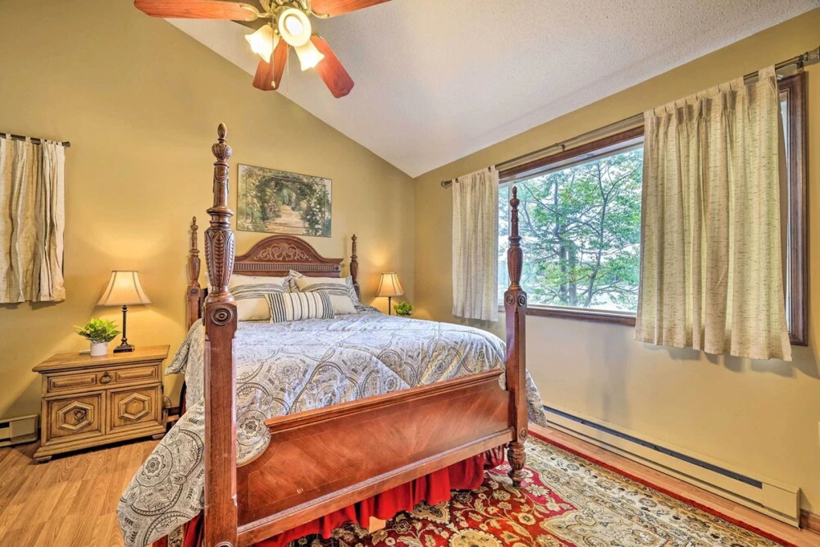 Game Room & Kayaks: Lakefront Poconos Home!