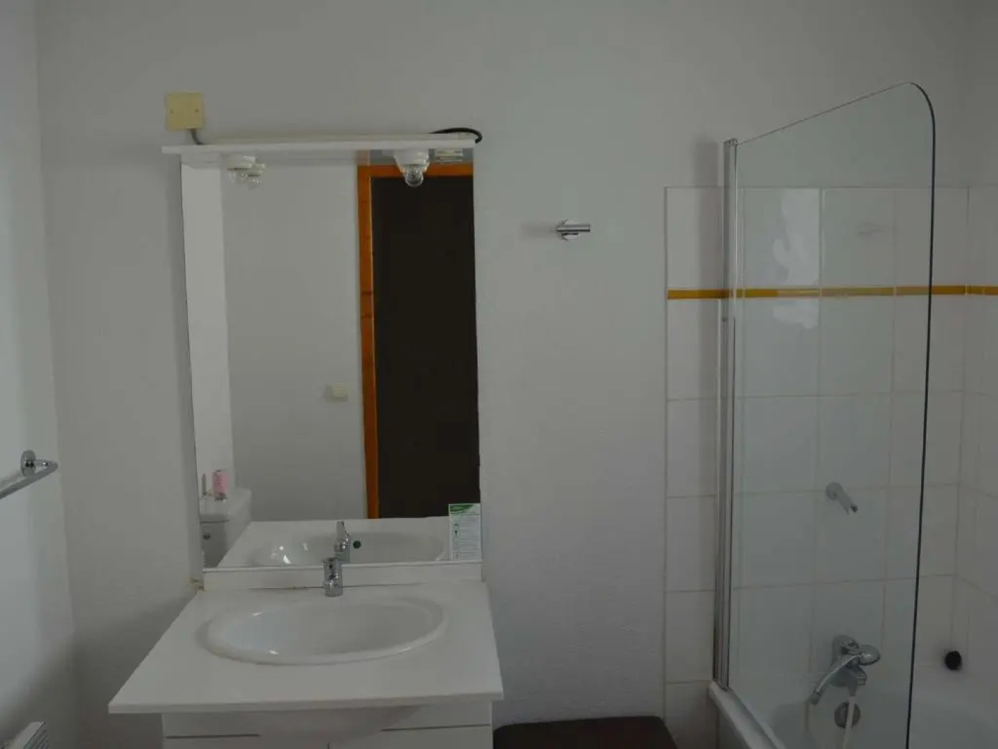 Appartement Salavas, 4 pièces, 8 personnes - FR-1-382-165