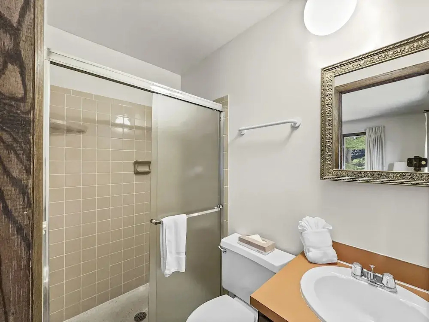 Cc43 Chateau Claire 2 Bedroom Condo by RedAwning