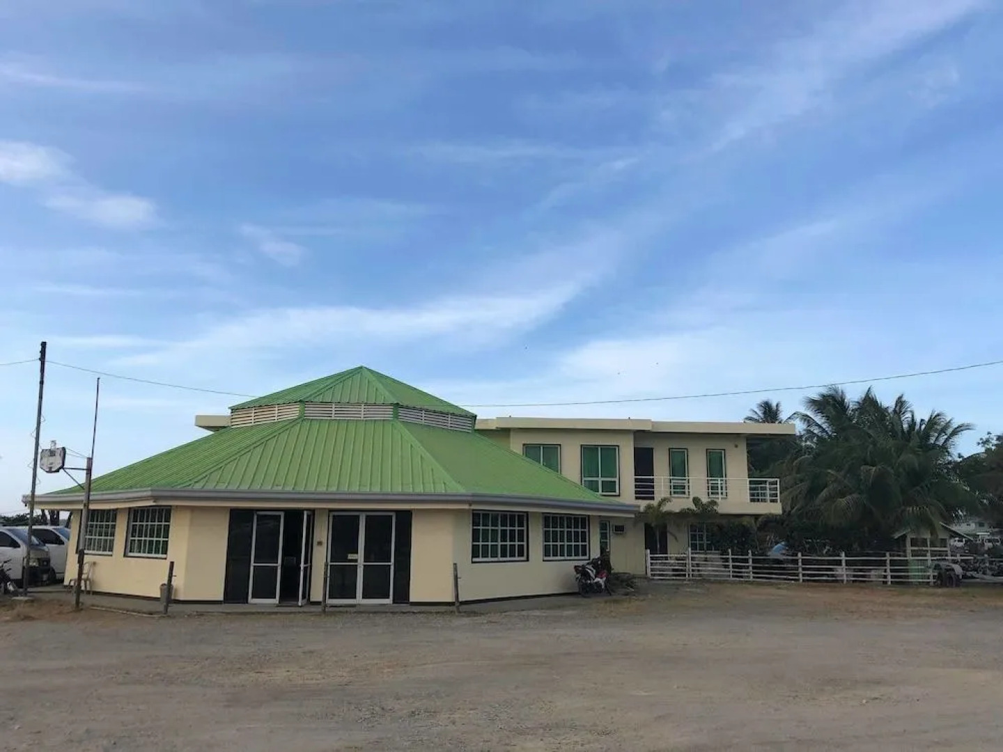 S-E Hotel and Residence