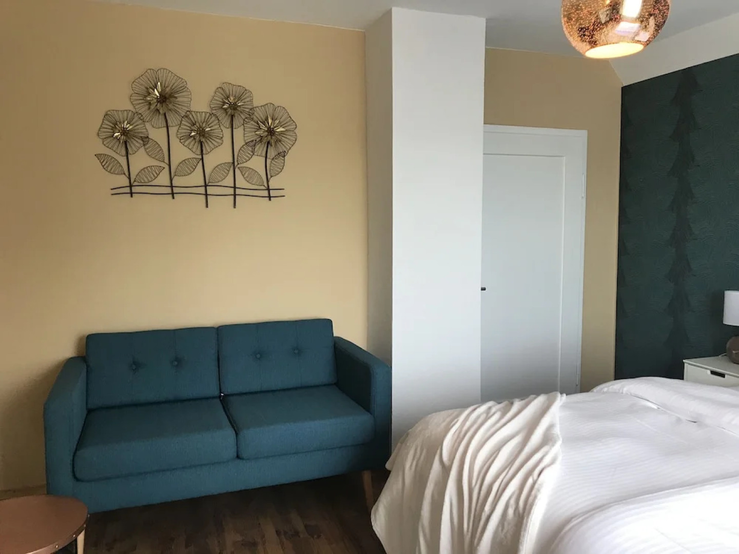 Holiday home with sauna and garden lounge