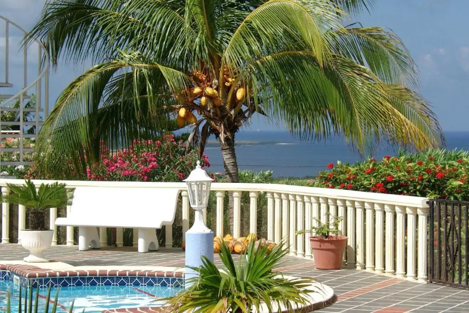 La Pura Vista Resort