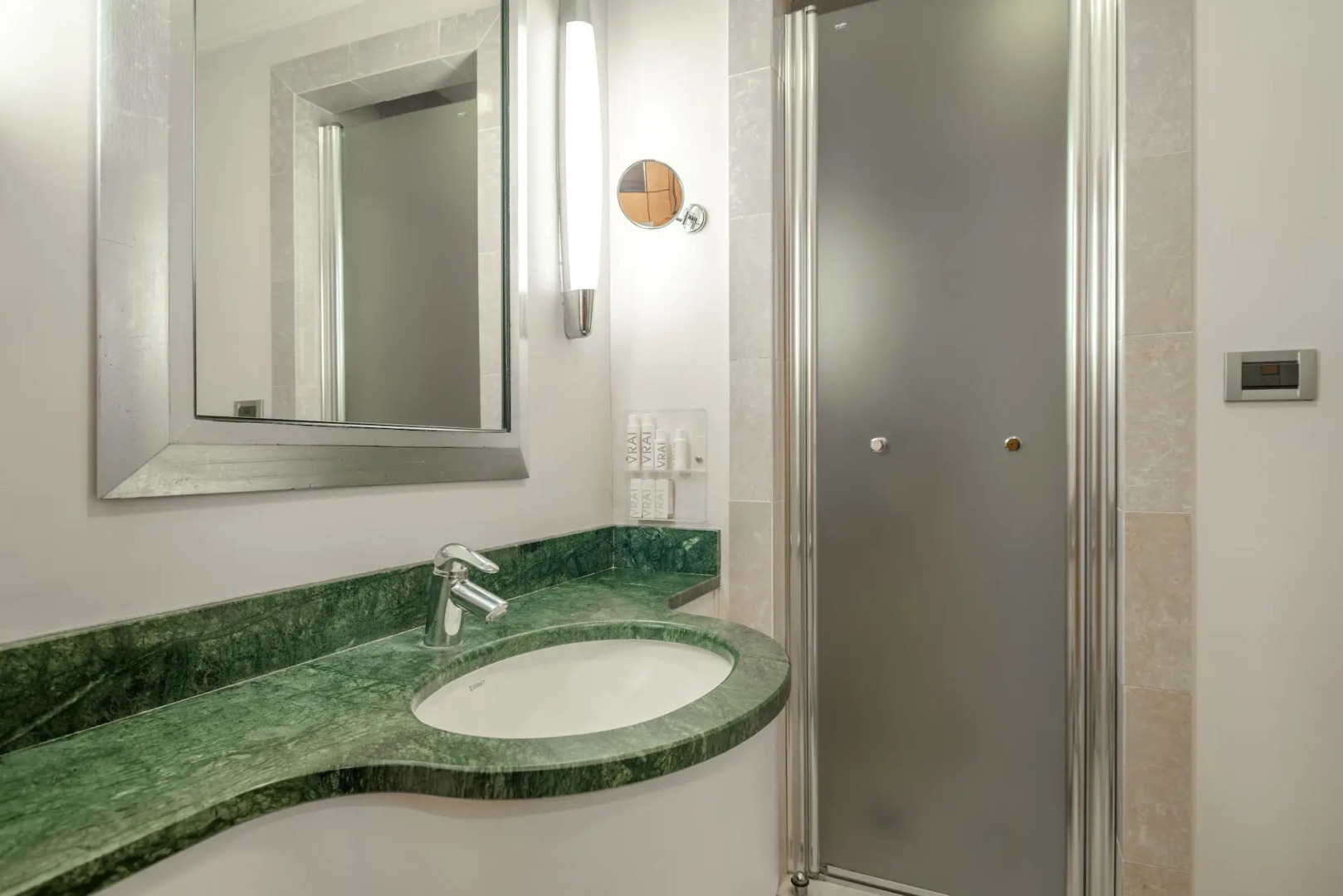 Room Mate Collection Mia, Rome Colosseum