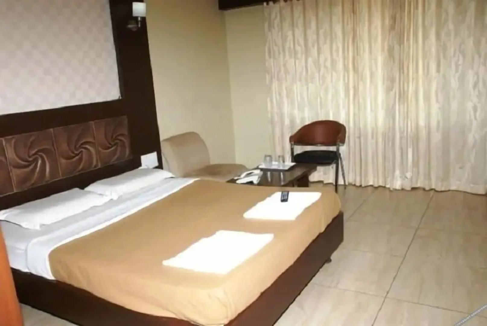 Iroomz Vaishali Residency