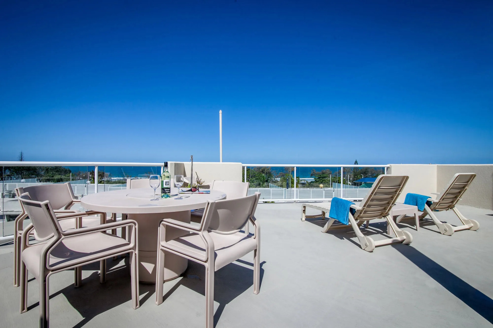 Burlington Holiday Apartments