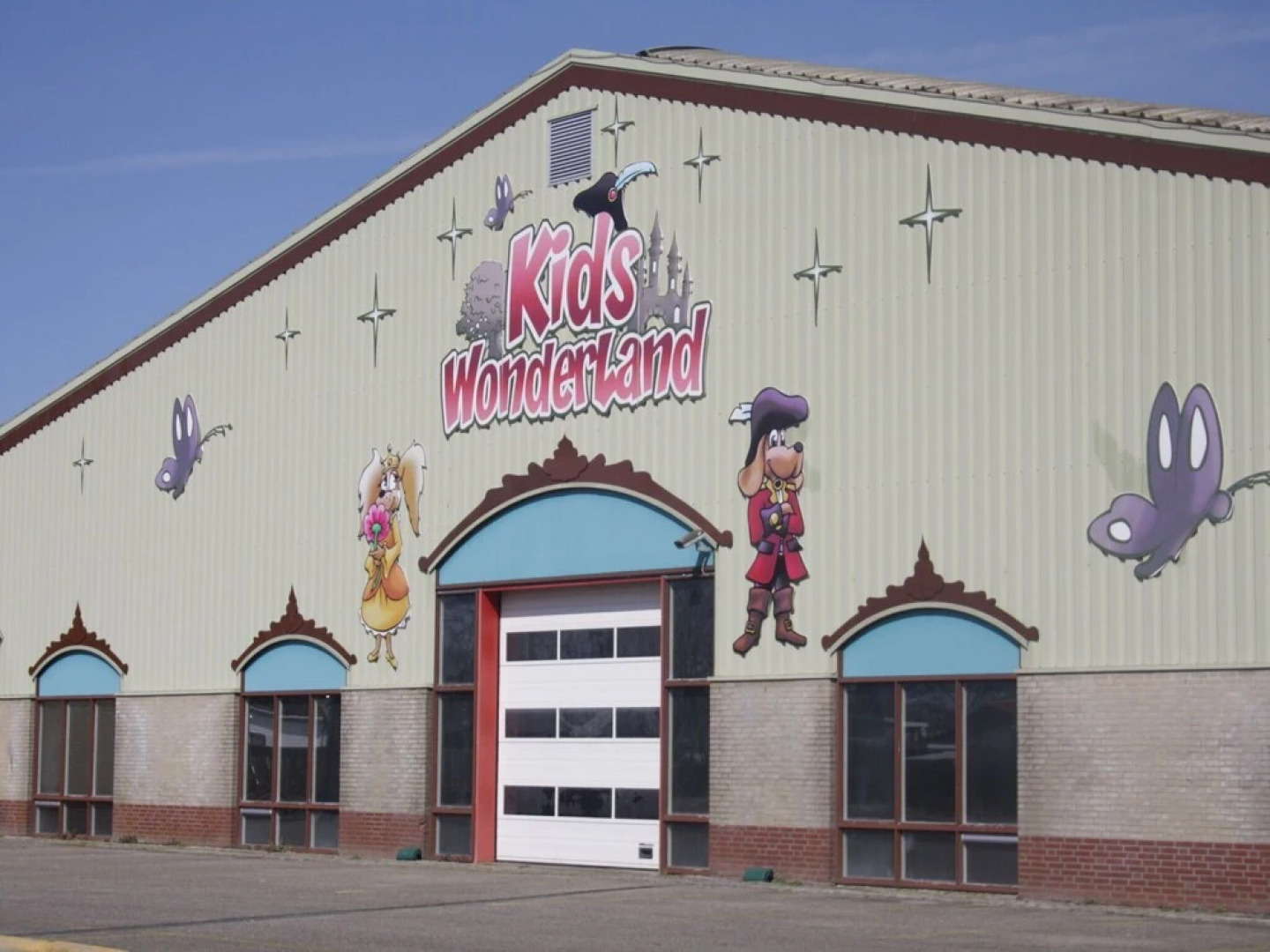 Beautiful Chalet in Gilze en Rijen by the Forest