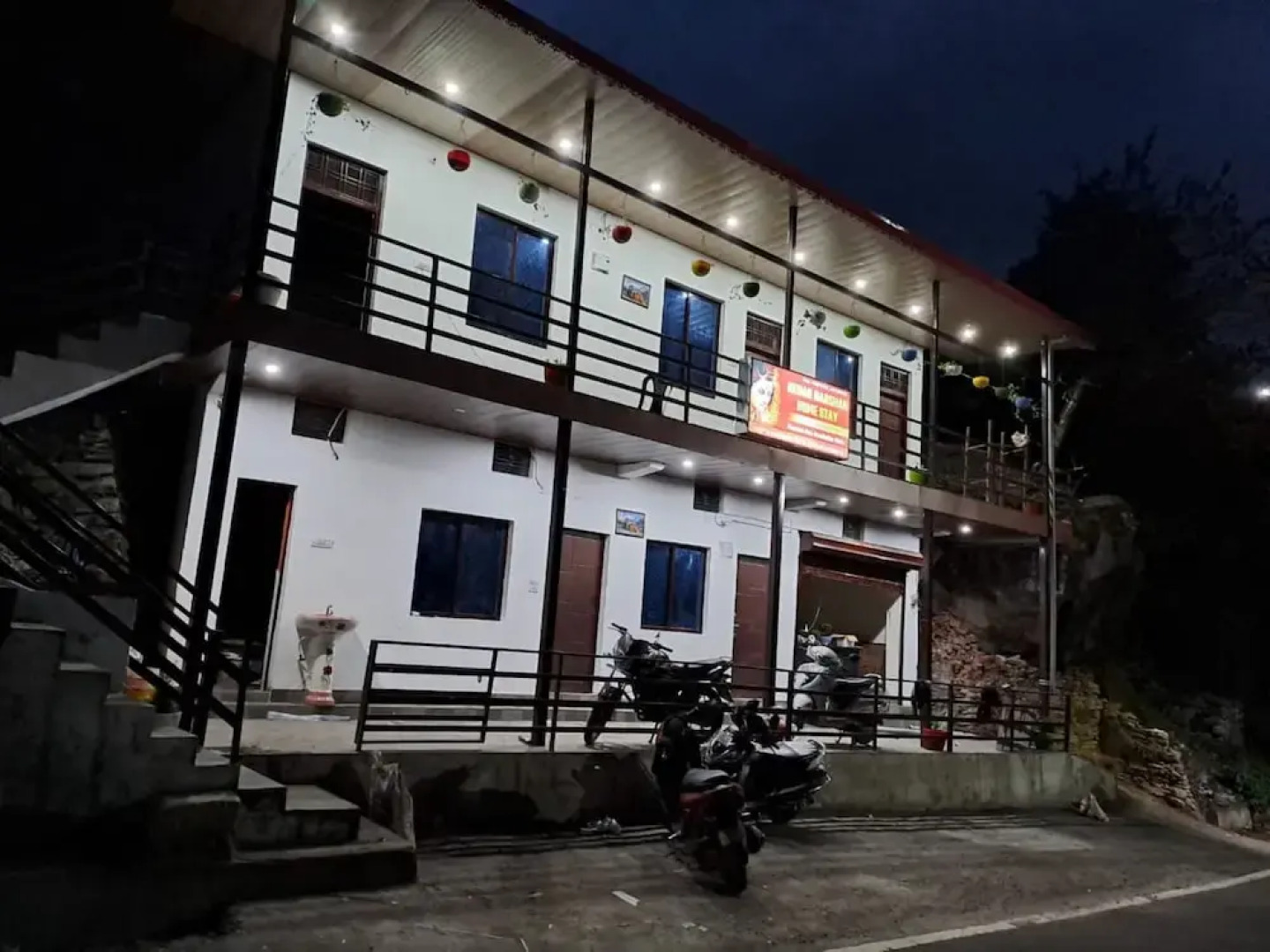 Goroomgo Kedar Chaukhamba Homestay
