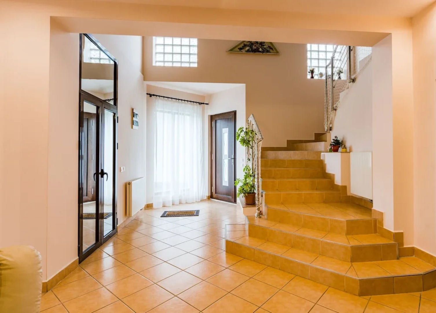 Flora Luxury House