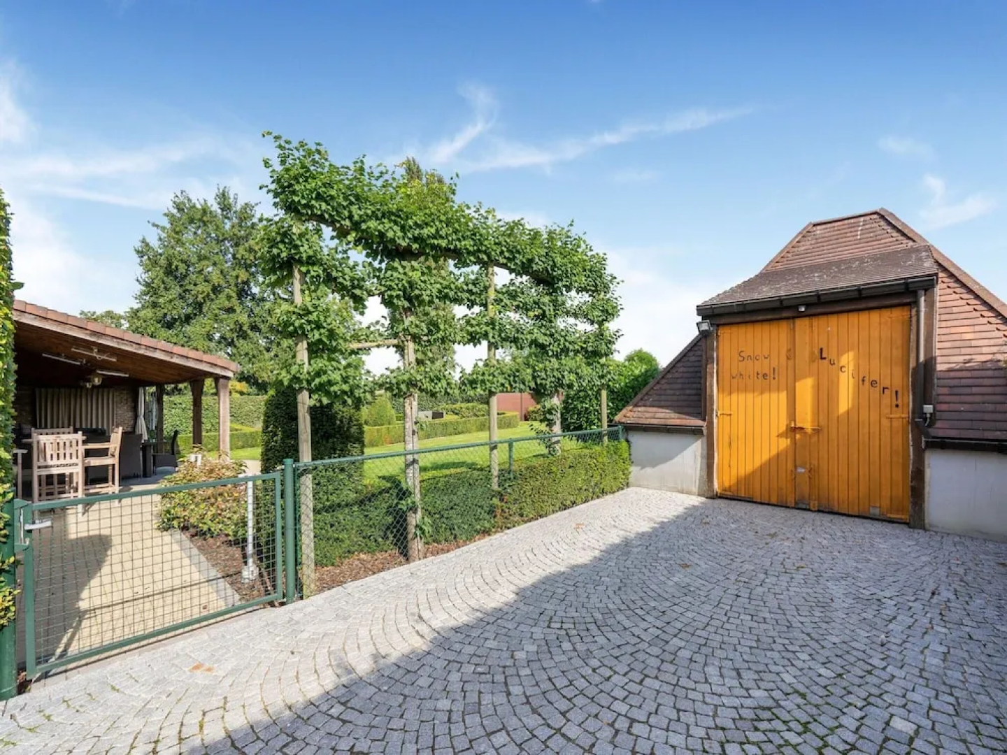 Alken Farm Stay With Terrace