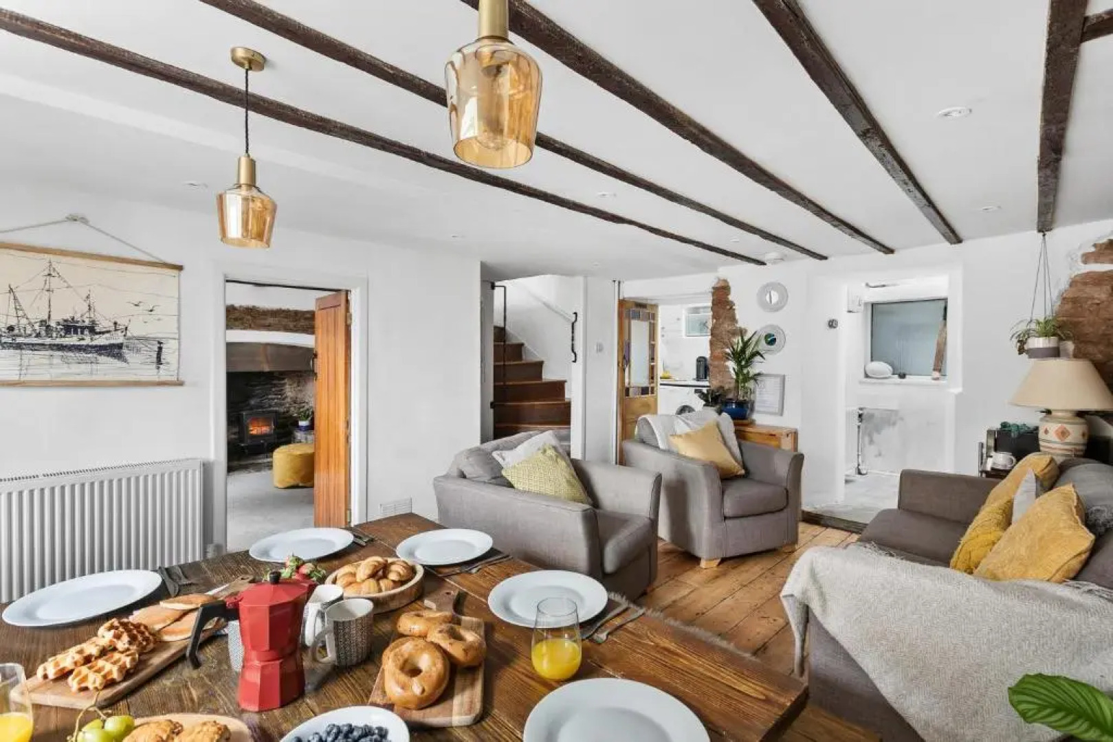 Fourways - Stylish 3-storey Townhouse With Gardens