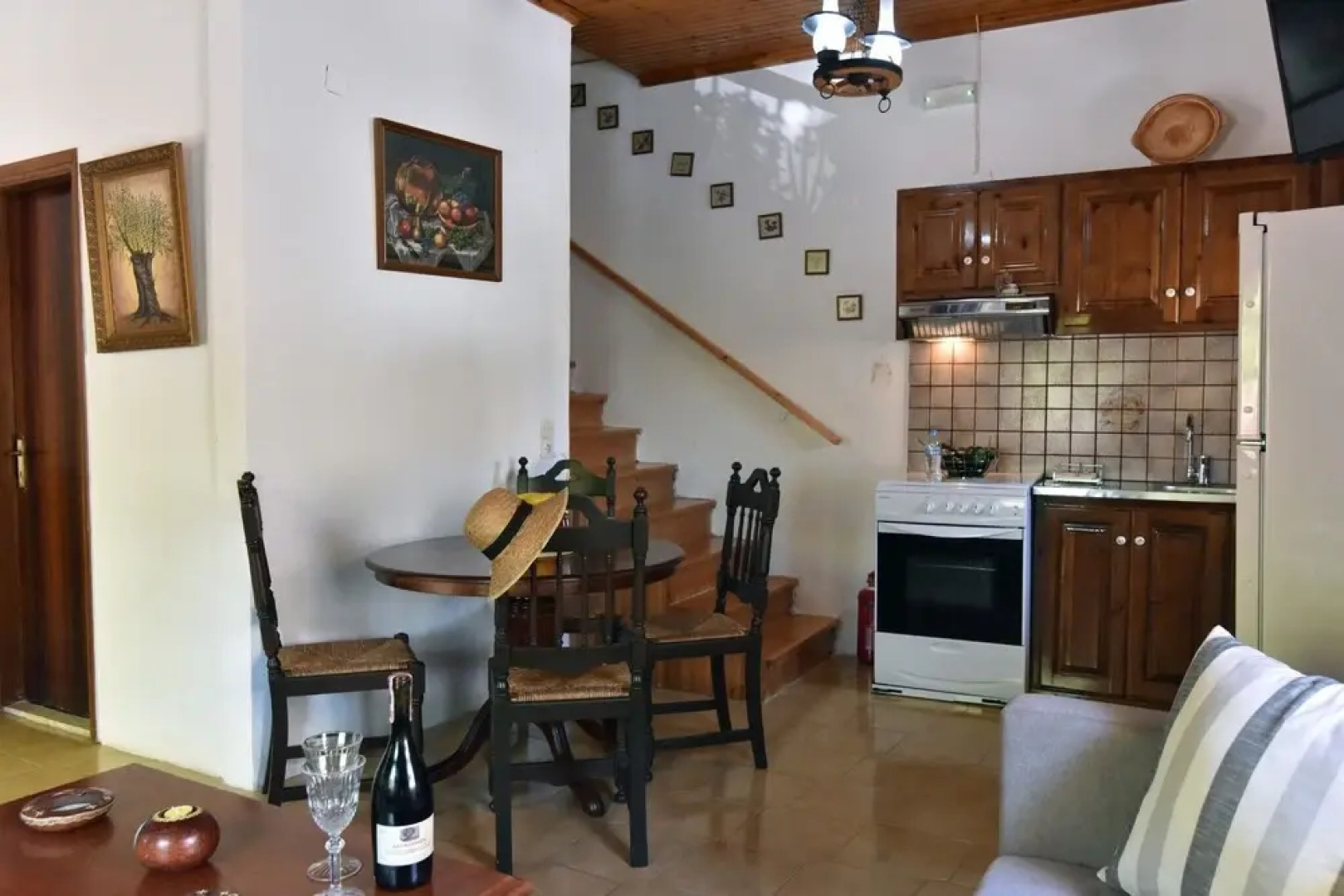 Traditional Greek Maisonette in Antiperni Village