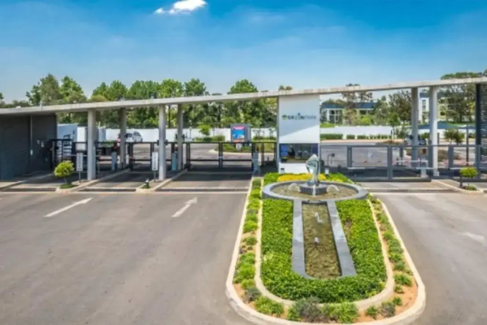 The Parks Airport Apartment