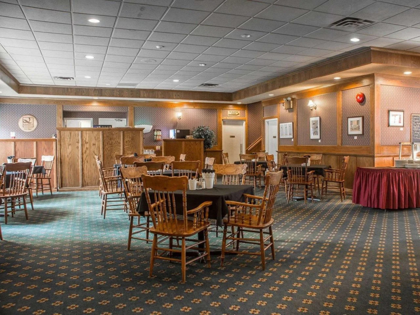 Quality Hotel & Suites