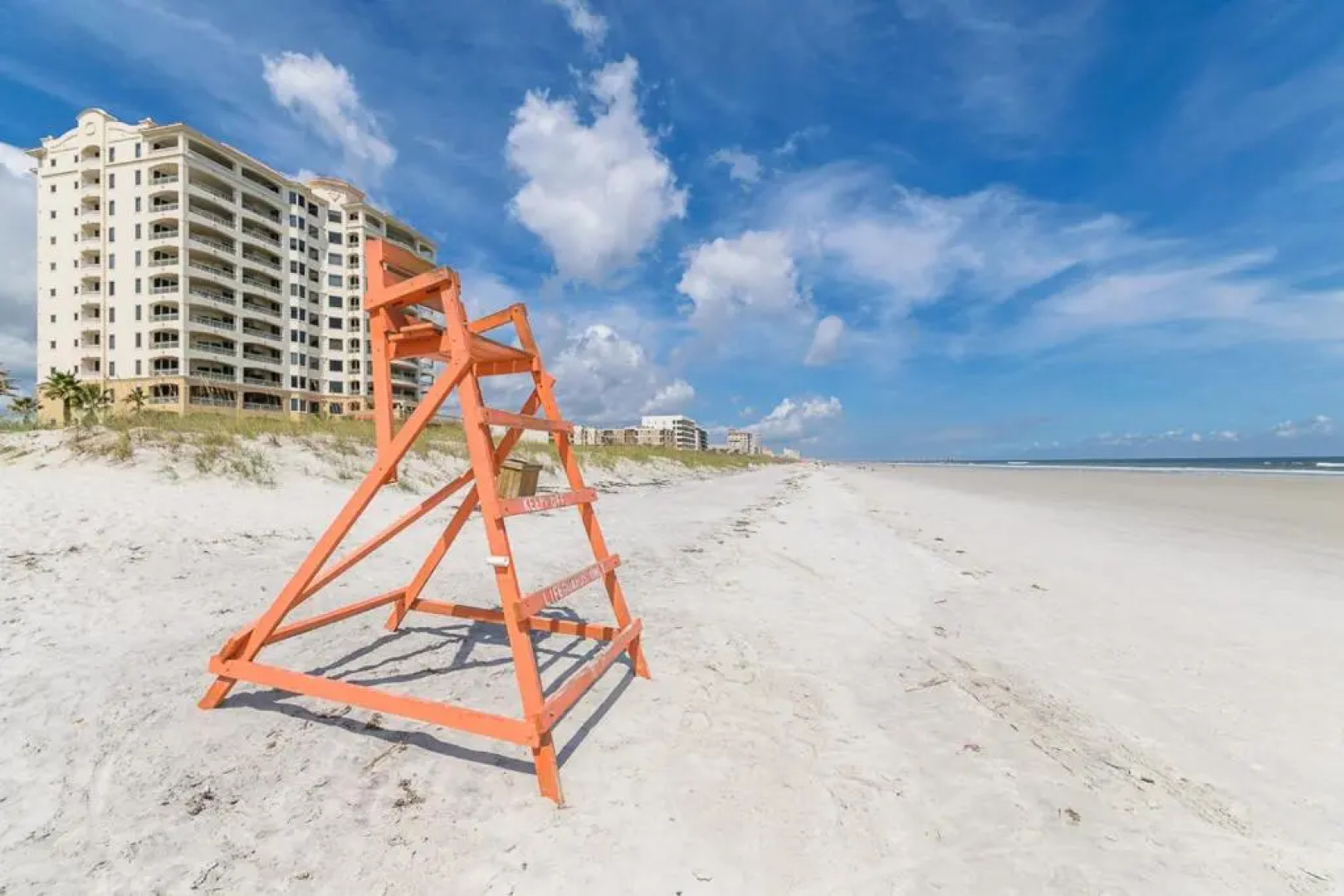 Blue Breeze, 4 Bedrooms, 3 Bathrooms, Sleeps 10, walk to Beach